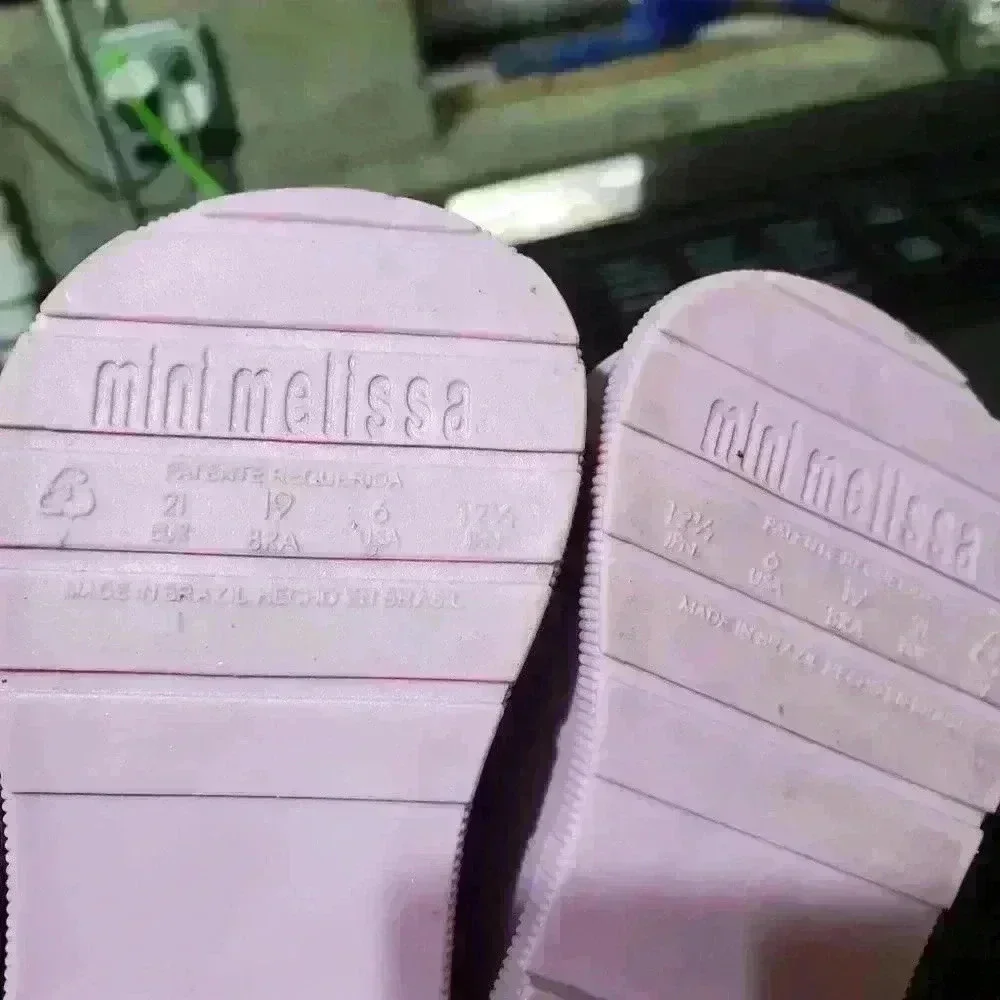 Mini Melissa good size